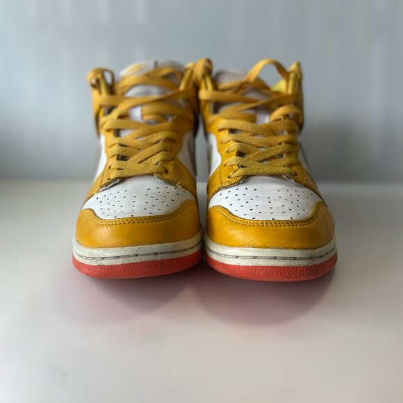 Nike Dunk Highs University Gold - Picture 3 of 5